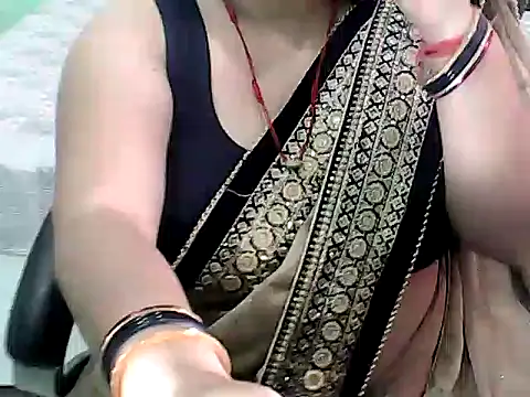 Snapshot of BABITA_KUMARII chatting on 05-08-26, 05:17 BABITA KUMARII online show from 05-08-26, 05:17