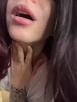 came lia1 online show from 11-25-25, 02:45