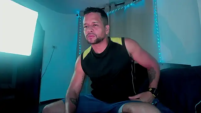 LucasGaeel online show from 10-02-25, 03:54