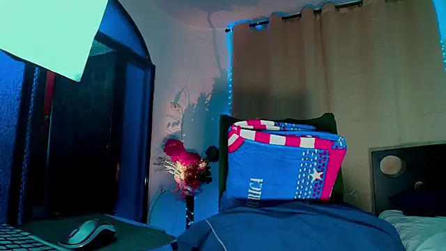 LucasGaeel online show from 11-08-25, 12:58