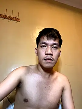 Snapshot of asian_guy_69 chatting on 10-18-25, 03:25 asian guy 69 online show from 10-18-25, 03:25
