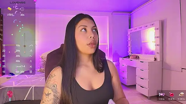 Snapshot of kloe28 chatting on 02-28-26, 03:50 kloe28 online show from 02-28-26, 03:50