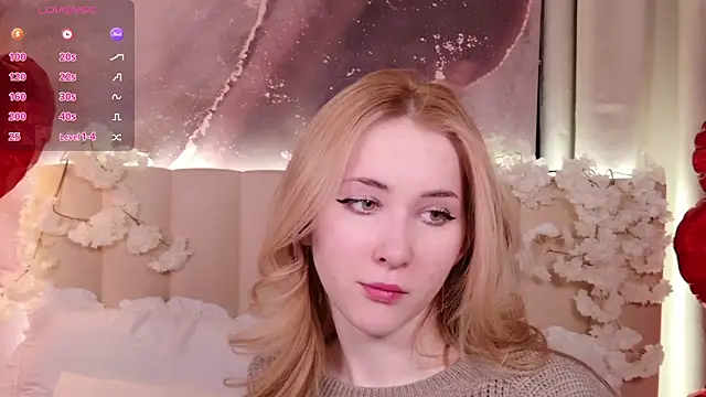 Snapshot of LiraKink chatting on 02-05-26, 03:24 LiraKink online show from 02-05-26, 03:24