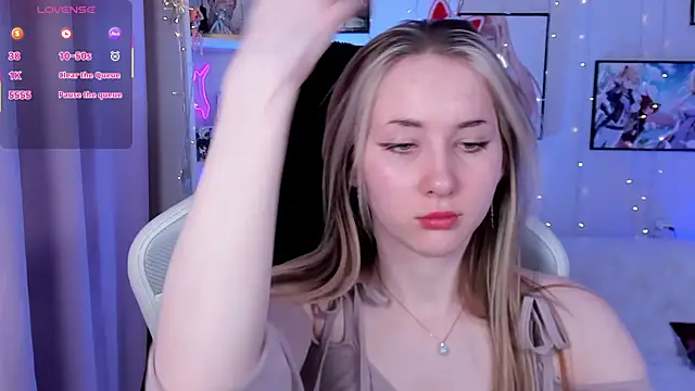 Snapshot of LiraKink chatting on 01-19-26, 03:21 LiraKink online show from 01-19-26, 03:21