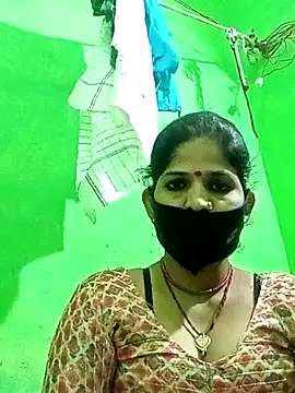 Cuty nensi online show from 10-28-25, 05:50