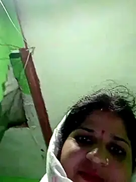 Cuty nensi online show from 11-04-25, 02:21