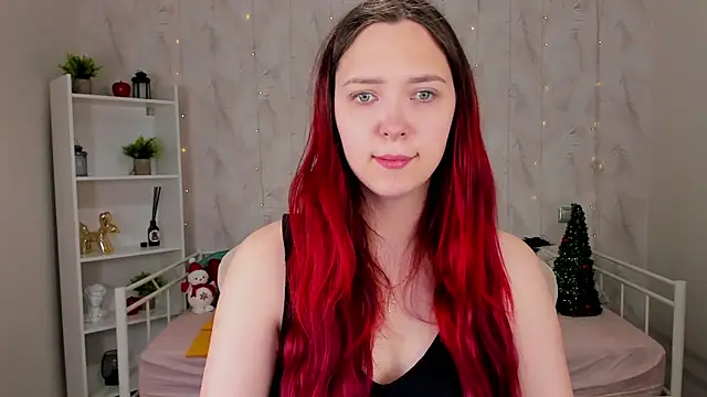 Monica  Queen online show from 12-20-25, 12:02