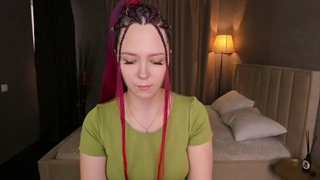 Monica  Queen online show from 01-15-26, 05:33