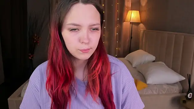 Monica  Queen online show from 11-25-25, 05:30