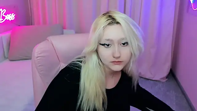 JuliaSharkk online show from 09-24-25, 03:40