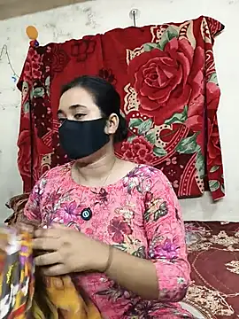 Snapshot of Love_Queen11 chatting on 05-24-26, 04:51 Love Queen11 online show from 05-24-26, 04:51
