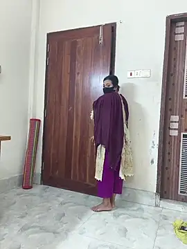 Love Queen11 online show from 04-19-26, 09:21