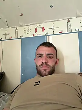 Snapshot of sexyman1936 chatting on 04-18-26, 04:31 sexyman1936 online show from 04-18-26, 04:31