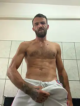 sexyman1936 online show from 06-17-26, 05:07