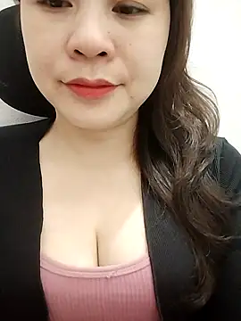 Snapshot of Girl_Shy2000 chatting on 02-25-26, 12:49 Girl Shy2000 online show from 02-25-26, 12:49