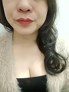 Snapshot of Girl_Shy2000 chatting on 01-14-26, 12:53 Girl Shy2000 online show from 01-14-26, 12:53