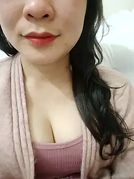 Snapshot of Girl_Shy2000 chatting on 01-10-26, 02:01 Girl Shy2000 online show from 01-10-26, 02:01