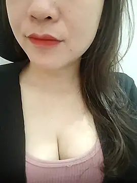 Snapshot of Girl_Shy2000 chatting on 02-26-26, 02:44 Girl Shy2000 online show from 02-26-26, 02:44