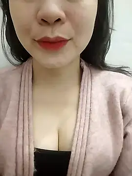 Snapshot of Girl_Shy2000 chatting on 01-06-26, 01:48 Girl Shy2000 online show from 01-06-26, 01:48