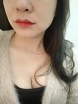 Snapshot of Girl_Shy2000 chatting on 01-13-26, 04:05 Girl Shy2000 online show from 01-13-26, 04:05