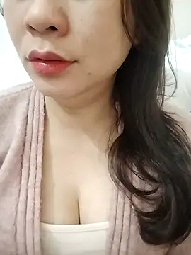 Snapshot of Girl_Shy2000 chatting on 01-19-26, 02:59 Girl Shy2000 online show from 01-19-26, 02:59