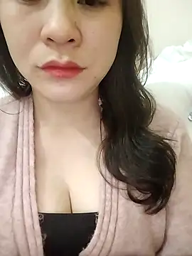 Snapshot of Girl_Shy2000 chatting on 01-17-26, 01:09 Girl Shy2000 online show from 01-17-26, 01:09