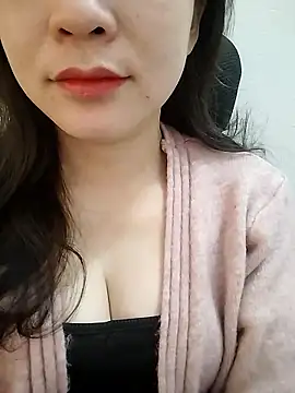 Snapshot of Girl_Shy2000 chatting on 01-08-26, 02:06 Girl Shy2000 online show from 01-08-26, 02:06