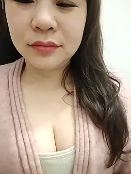 Snapshot of Girl_Shy2000 chatting on 02-23-26, 10:32 Girl Shy2000 online show from 02-23-26, 10:32