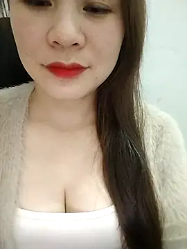 Snapshot of Girl_Shy2000 chatting on 12-15-25, 12:00 Girl Shy2000 online show from 12-15-25, 12:00