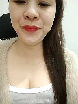 Snapshot of Girl_Shy2000 chatting on 12-04-25, 12:15 Girl Shy2000 online show from 12-04-25, 12:15