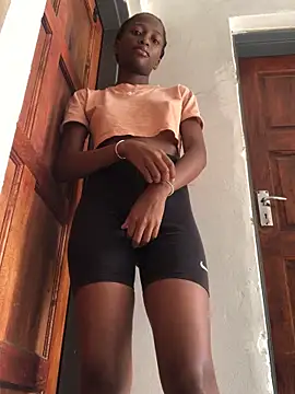 Snapshot of Caramel102004 chatting on 04-04-26, 09:27 Caramel102004 online show from 04-04-26, 09:27