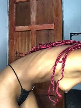 Snapshot of Caramel102004 chatting on 03-17-26, 09:12 Caramel102004 online show from 03-17-26, 09:12