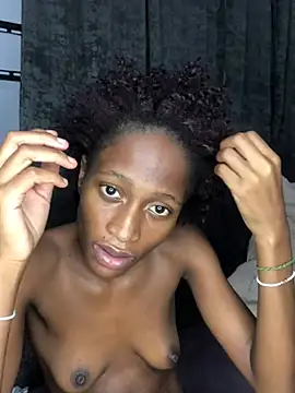 Snapshot of Caramel102004 chatting on 04-07-26, 10:22 Caramel102004 online show from 04-07-26, 10:22