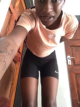 Snapshot of Caramel102004 chatting on 04-02-26, 10:44 Caramel102004 online show from 04-02-26, 10:44