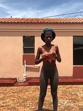 Caramel102004 online show from 12-20-25, 09:01