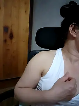 Meoweo 23 online show from 10-30-25, 12:36