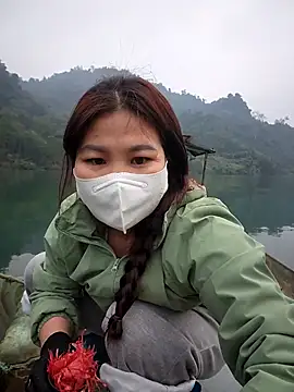 Meoweo 23 online show from 12-16-25, 12:04