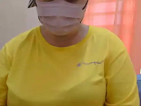 Snapshot of Kimkhaepretty chatting on 10-11-25, 02:34 Kimkhaepretty online show from 10-11-25, 02:34