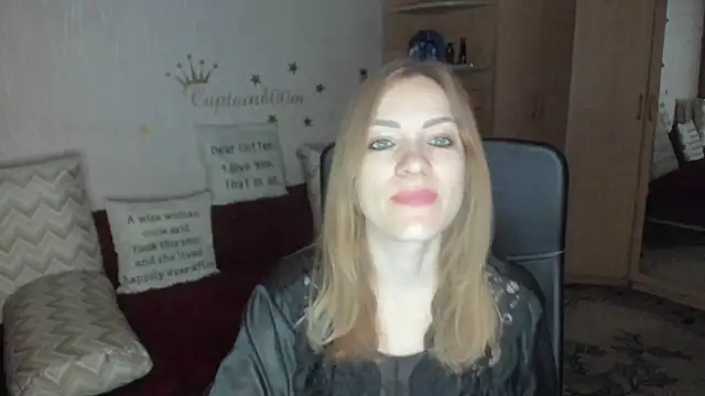 Snapshot of Tiffany_Bates chatting on 10-13-25, 03:19 Tiffany Bates online show from 10-13-25, 03:19