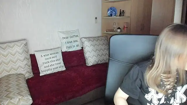 Snapshot of Tiffany_Bates chatting on 01-14-26, 03:21 Tiffany Bates online show from 01-14-26, 03:21