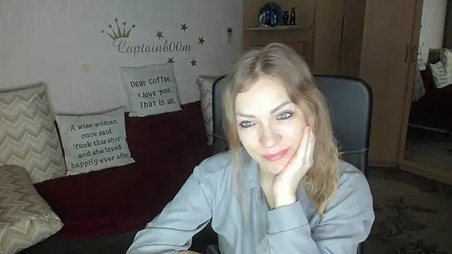 Snapshot of Tiffany_Bates chatting on 10-28-25, 03:18 Tiffany Bates online show from 10-28-25, 03:18