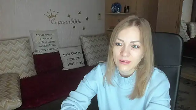 Snapshot of Tiffany_Bates chatting on 11-14-25, 04:05 Tiffany Bates online show from 11-14-25, 04:05