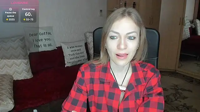 Tiffany Bates online show from 04-12-26, 02:59