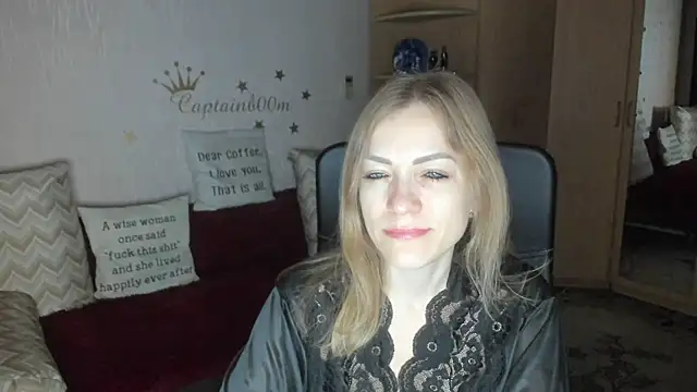 Snapshot of Tiffany_Bates chatting on 10-15-25, 03:05 Tiffany Bates online show from 10-15-25, 03:05