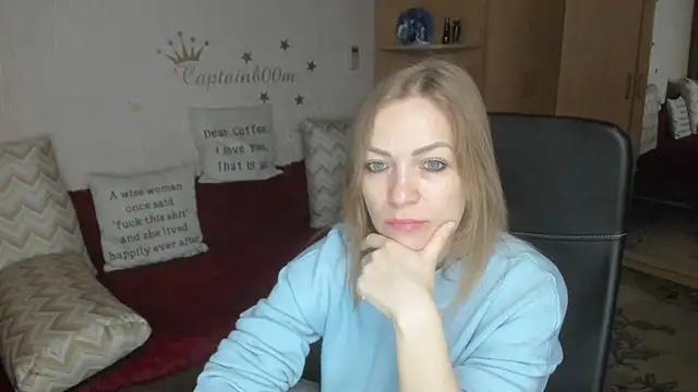 Snapshot of Tiffany_Bates chatting on 11-26-25, 03:17 Tiffany Bates online show from 11-26-25, 03:17