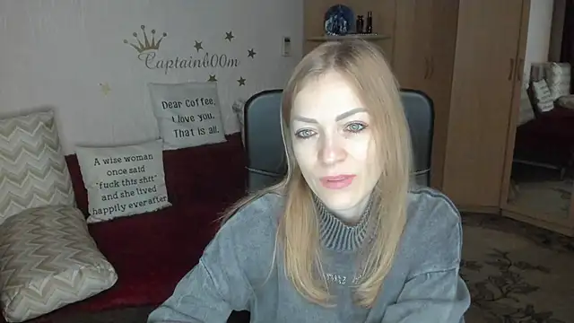 Snapshot of Tiffany_Bates chatting on 10-07-25, 03:29 Tiffany Bates online show from 10-07-25, 03:29