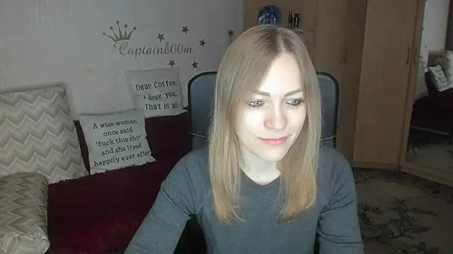 Snapshot of Tiffany_Bates chatting on 12-14-25, 03:24 Tiffany Bates online show from 12-14-25, 03:24