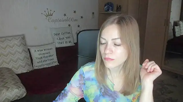 Snapshot of Tiffany_Bates chatting on 11-22-25, 03:49 Tiffany Bates online show from 11-22-25, 03:49