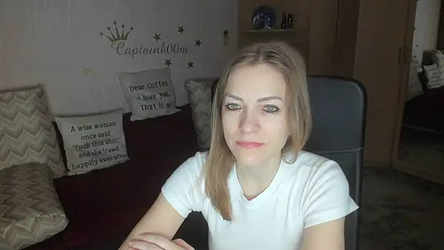 Snapshot of Tiffany_Bates chatting on 12-05-25, 03:27 Tiffany Bates online show from 12-05-25, 03:27