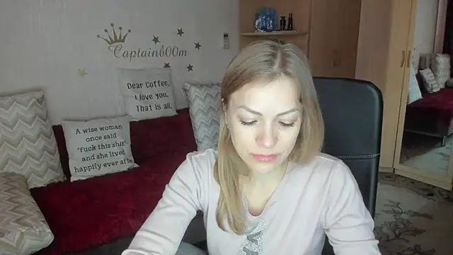 Snapshot of Tiffany_Bates chatting on 09-30-25, 03:34 Tiffany Bates online show from 09-30-25, 03:34